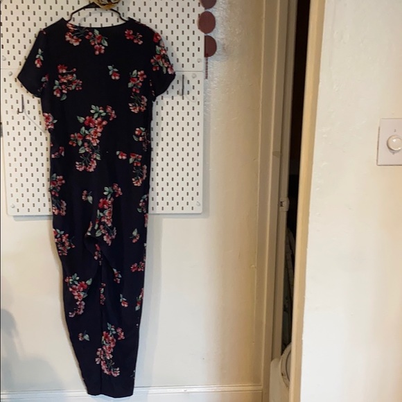 Sèzane Ava Floral Silk Jumpsuit - Picture 8 of 10